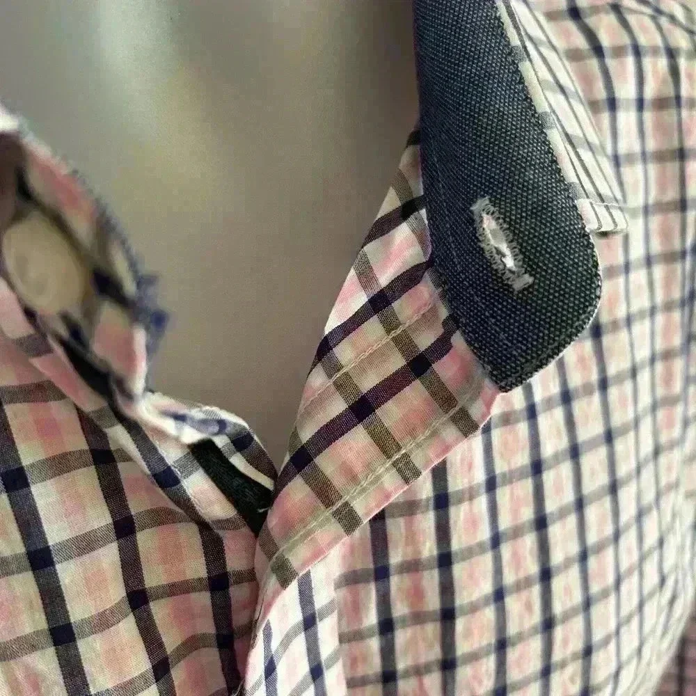 English Laundry Men’s Dress Shirt. Size 16-16.5, Large. Navy/Pink. Preowned.
